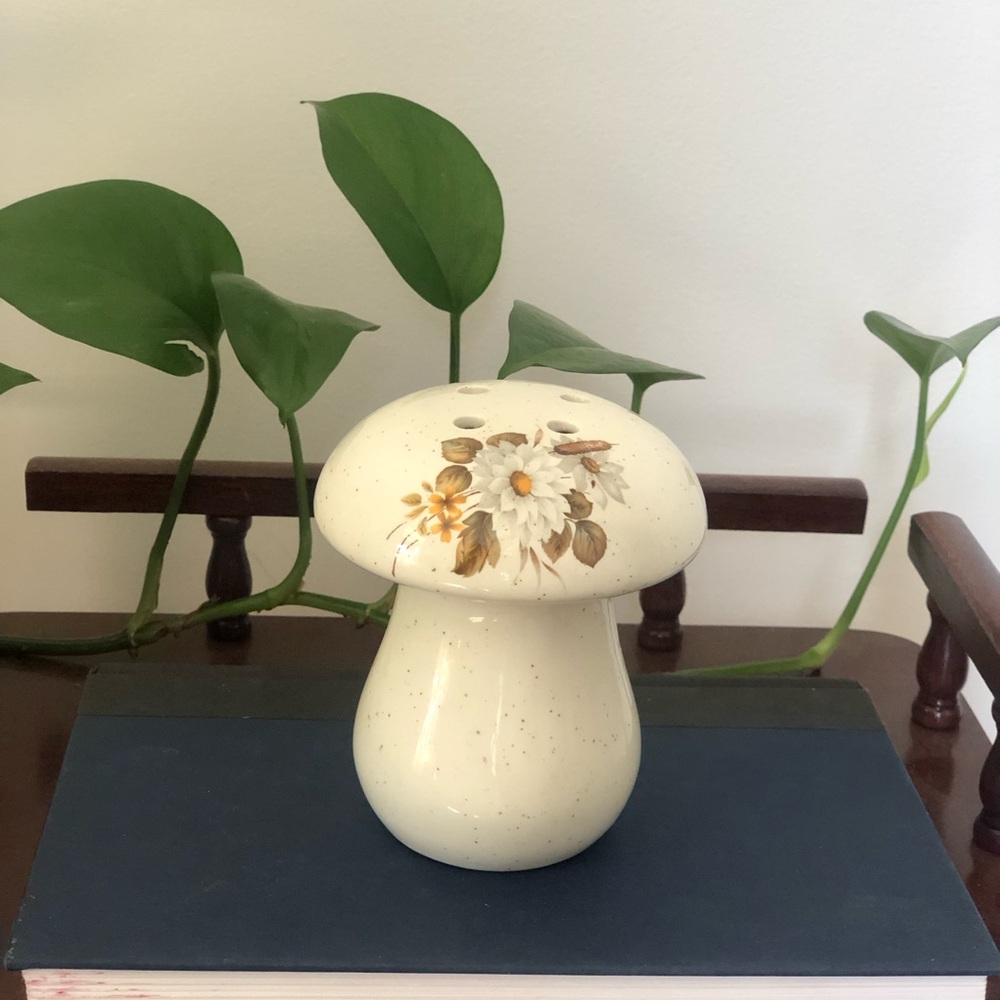 Floral Mushroom Ceramic Decor Shaker